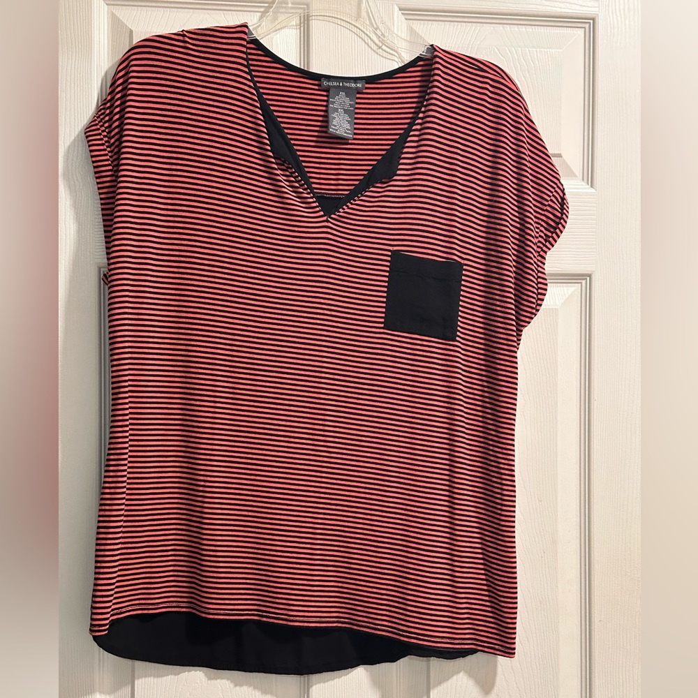 Chelsea & Theodore striped dressy tee